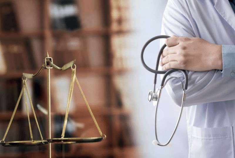 «قصور منجر به فوت» پزشکان در چه شرایطی به حکم حبس ختم می‌شود؟