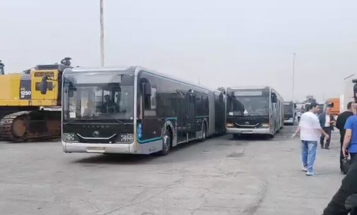 ترخیص صدها تاکسی، واگن قطار و اتوبوس برقی شهرداری تهران از گمرک شهید رجایی