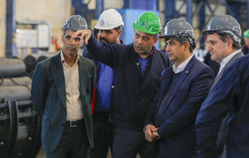 ایران به جمع ۸ تولیدکننده جهانی الکترود گرافیتی می‌پیوندد/ صرفه‌جویی سالانه ۵۴ میلیون یورویی با داخلی‌سازی الکترود گرافیتی