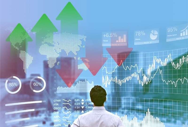 رقابت شانه‌به‌شانه بازارهای سهام و طلا در دی برای کسب بازده