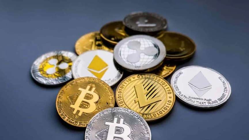 قیمت ارزهای دیجیتال امروز دوشنبه ۲۰ بهمن ۱۴۰۴ / بیت‌کوین و اتریوم با کاهش اندک معامله شدند