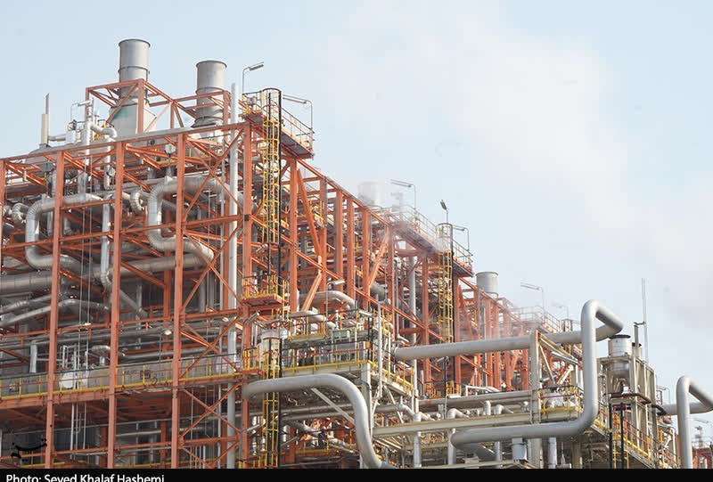 قیمت خوراک پتروشیمی‌ها و سوخت صنایع بورسی منتشر شد