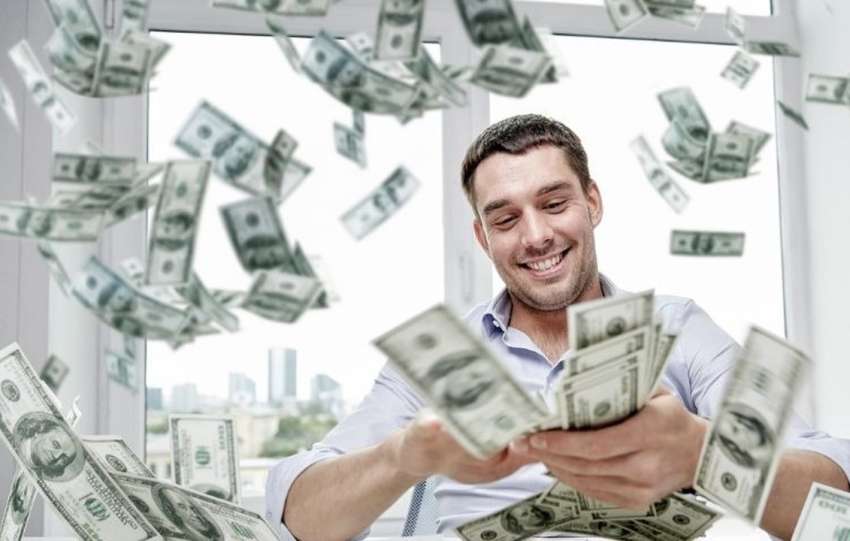 پولدارترین فرد جهان چقدر درآمد دارد و چند دلار پول دارد؟