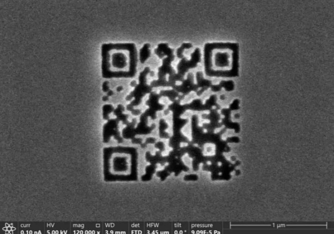 کوچک‌ترین کد QR دنیا ساخته شد؛ حتی کوچک‌تر از باکتری!