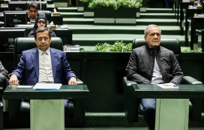 اظهارات جنجالی همتی درباره دلار/ دلار ۱۶ درصد گران شده؛ این افزایش طبیعی است!